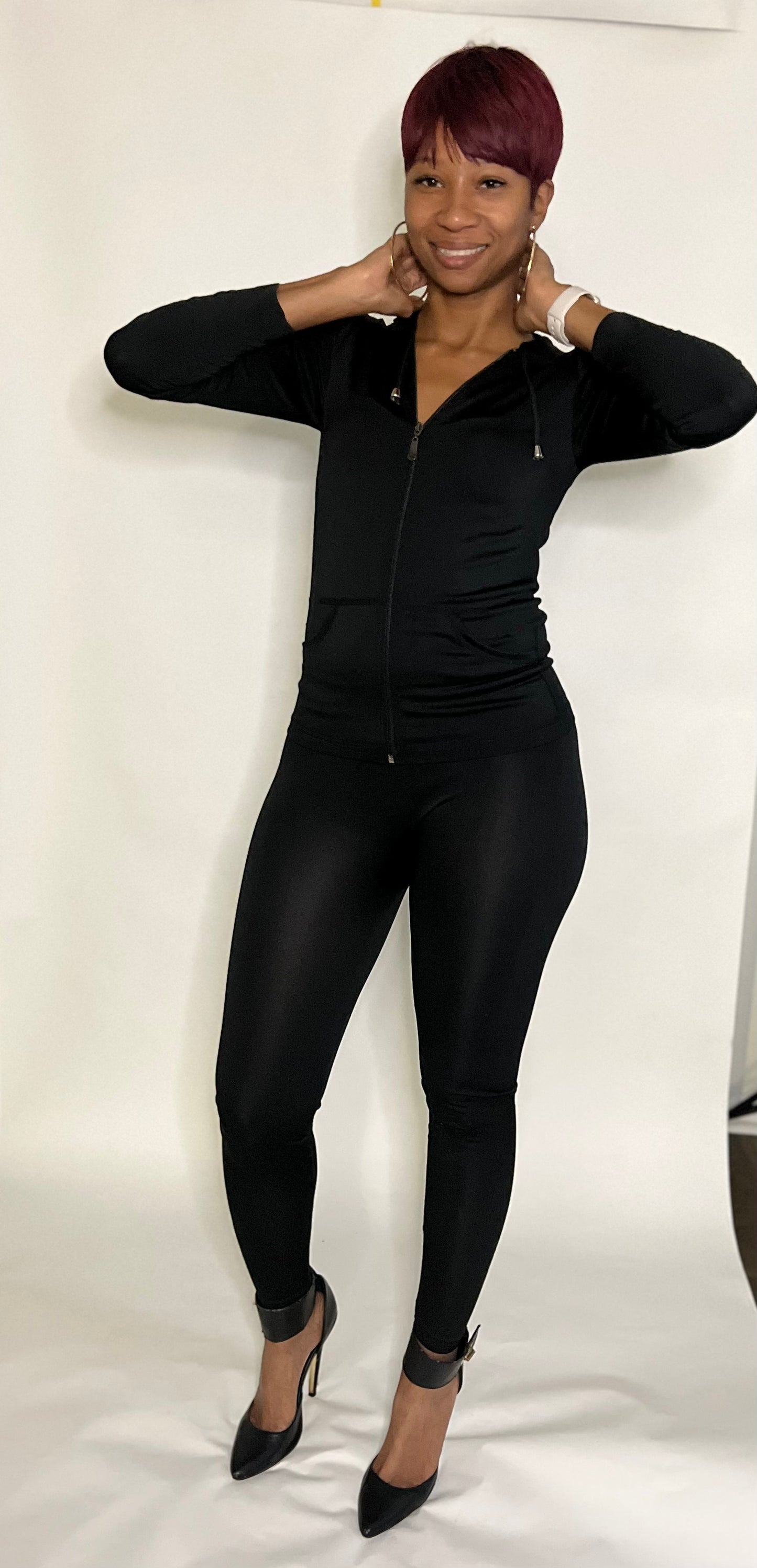 BLACK SEAMLESS JACKET AND LEGGINGS SET