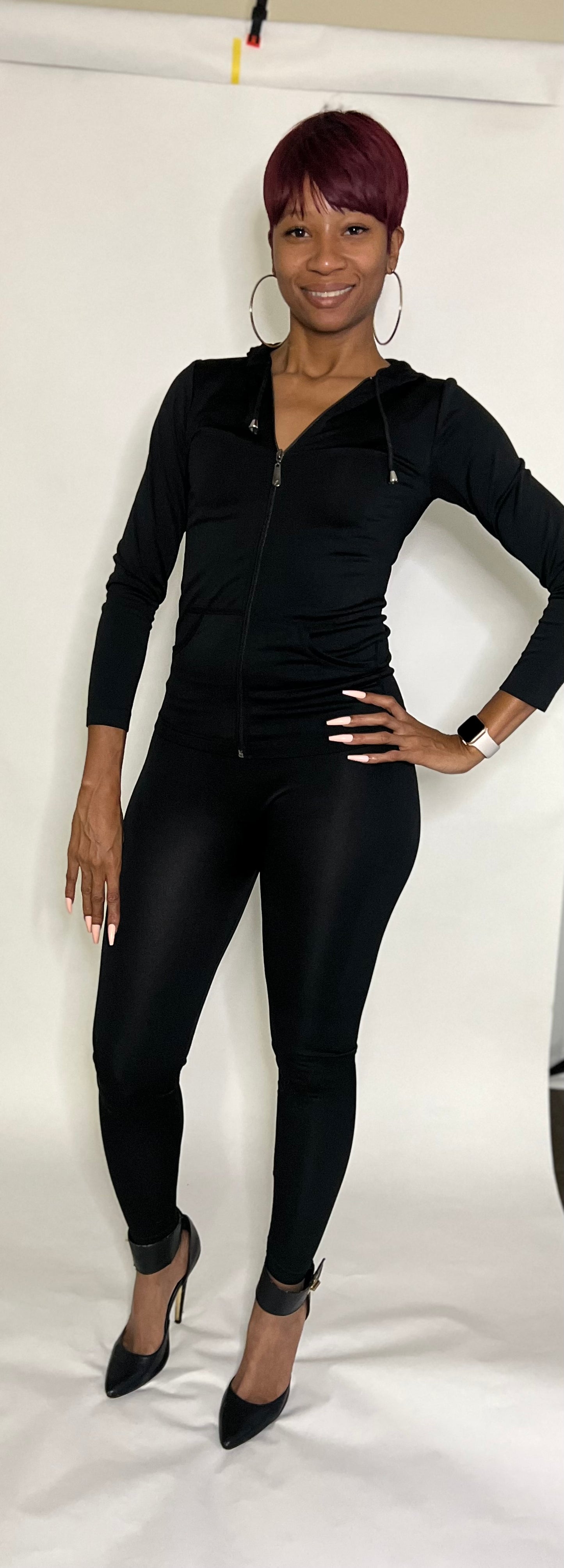 BLACK SEAMLESS JACKET AND LEGGINGS SET